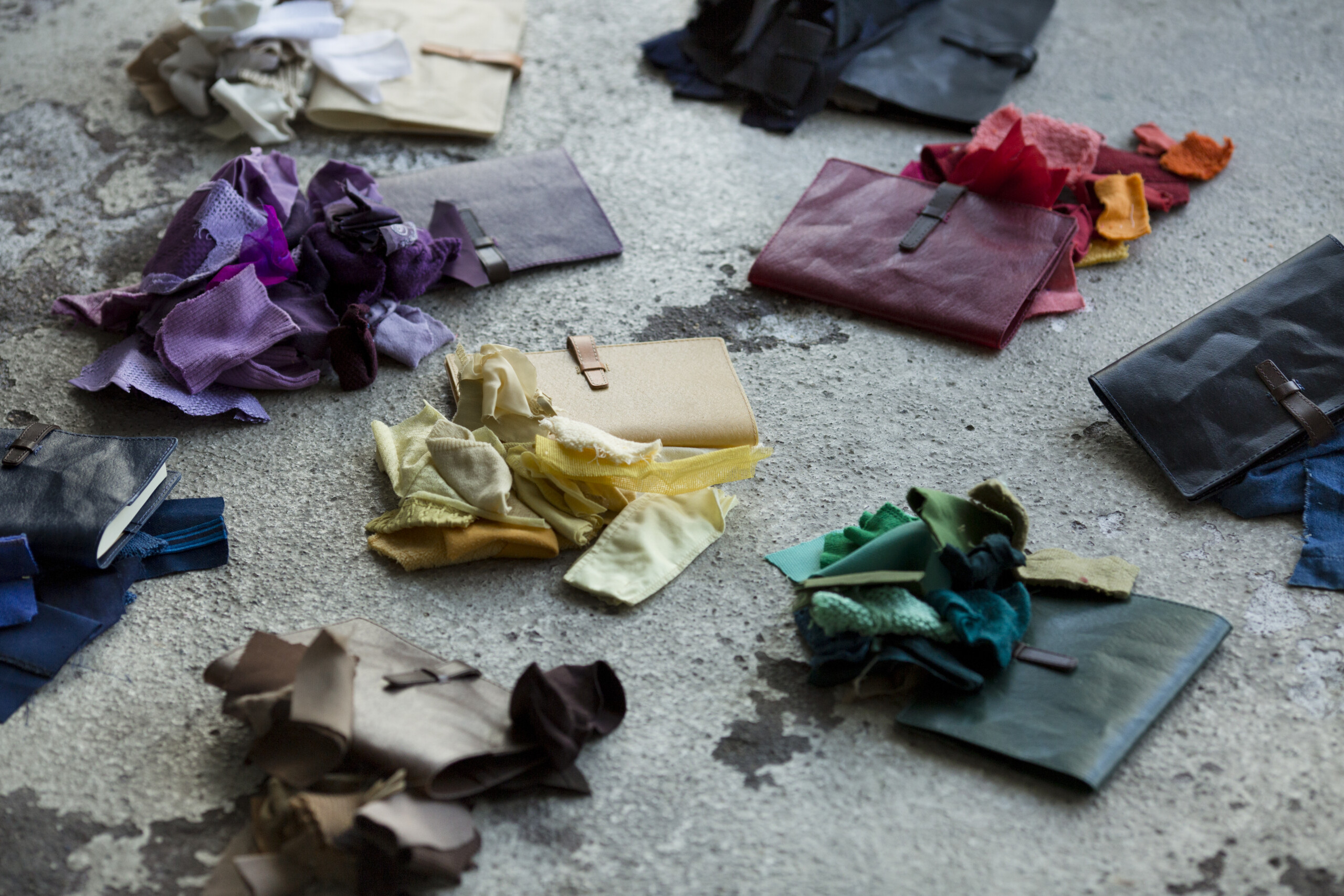画像に alt 属性が指定されていません。ファイル名: colourloop-textile-recycle-1-1-scaled.jpg